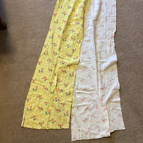 Two Pieces of Floral Fabric Flannel Material Sewing Quilting Crafting - Picture 6 of 7